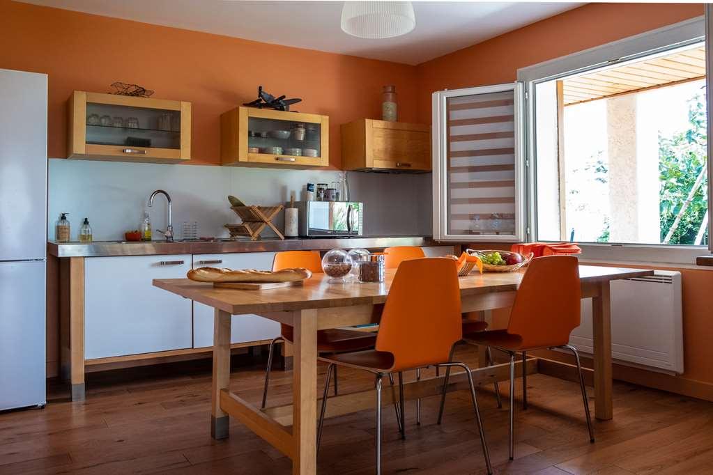 Escale Villa Marignane Restaurang bild